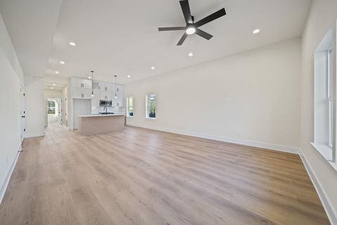 Tiny photo for 234 E 39th Street, Houston, TX 77018 (MLS # 24726521)
