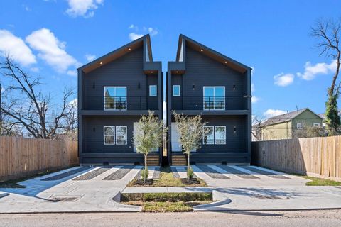 Tiny photo for 234 E 39th Street, Houston, TX 77018 (MLS # 24726521)