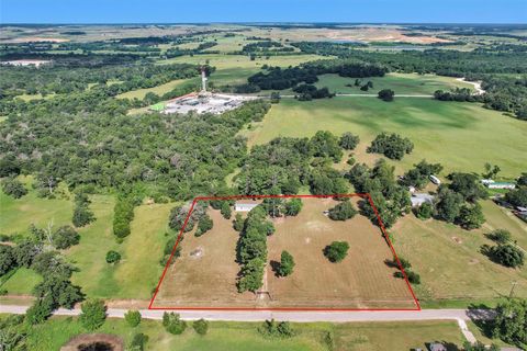 Photo of 13588 County Road 355, Buffalo, TX 75831 (MLS # 4546441) Photo of 13588 County Road 355, Buffalo, TX 75831 (MLS # 4546441)