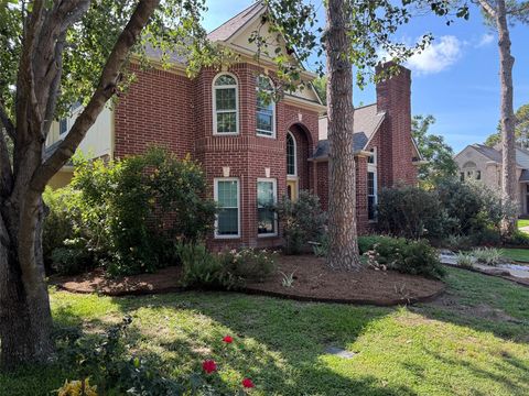 Photo of 1302 Wickshire Lane, Houston, TX 77043 (MLS # 5652820)