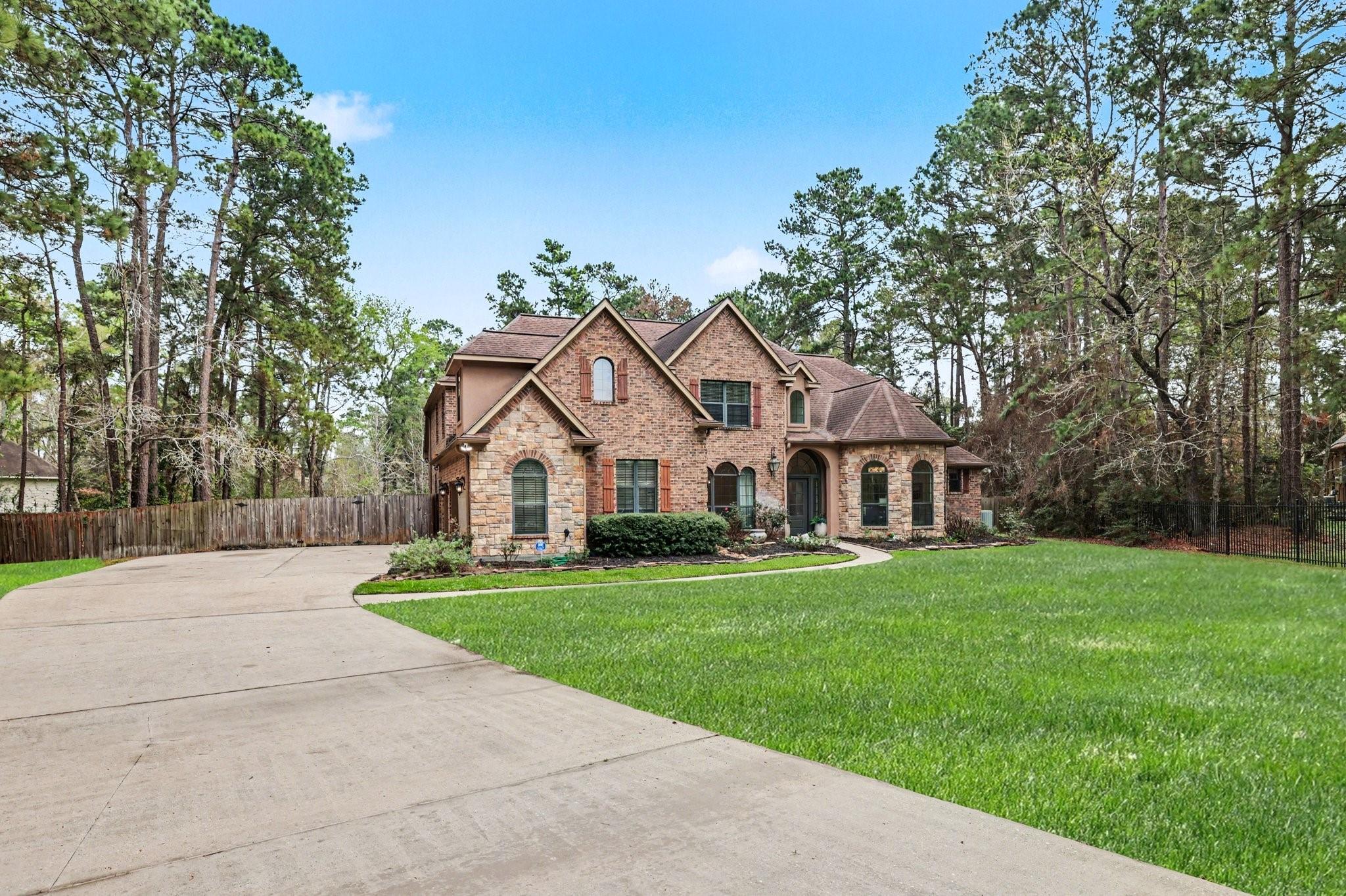 27726 Tiverton Court