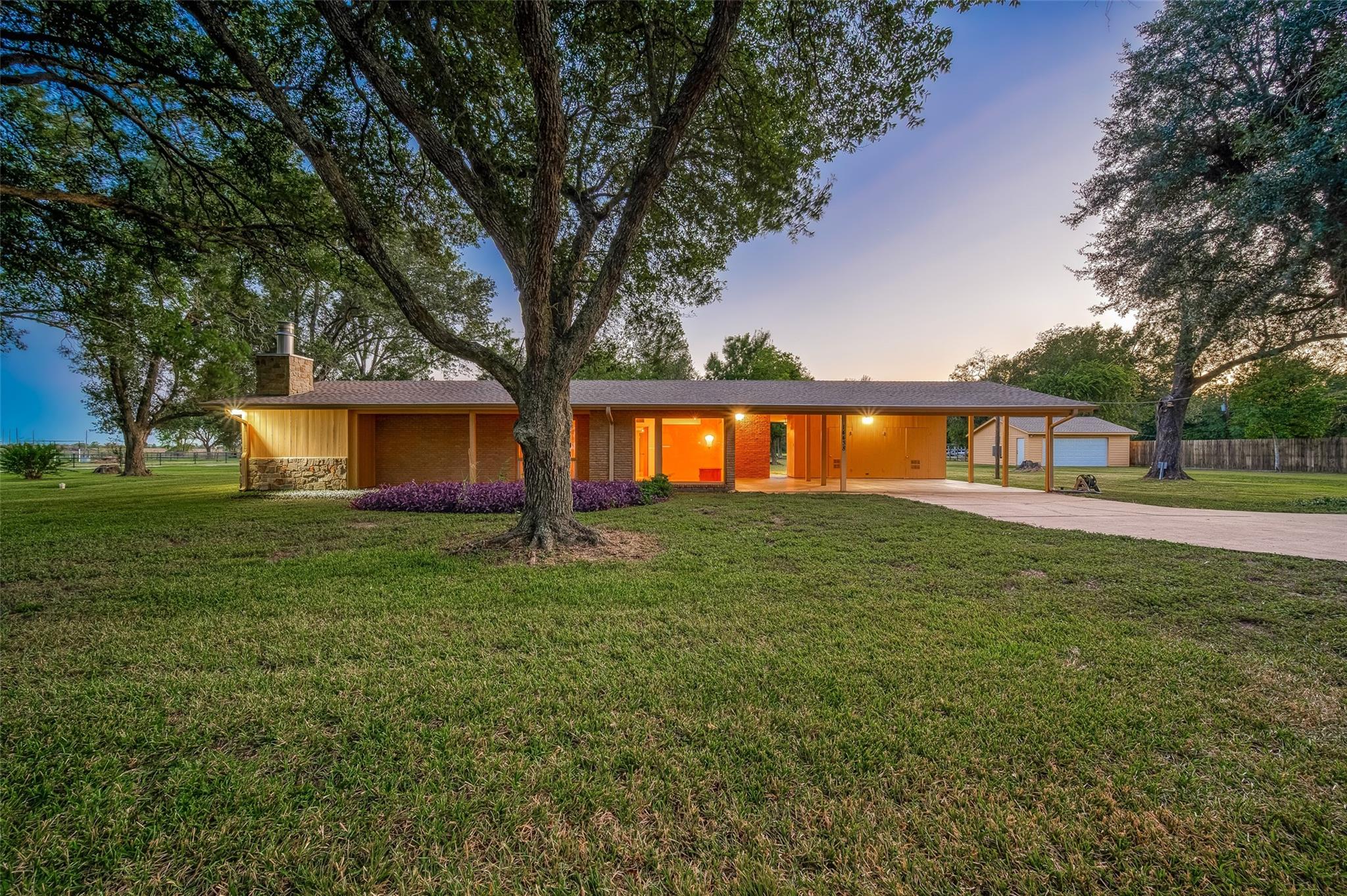 14438 Highway 36