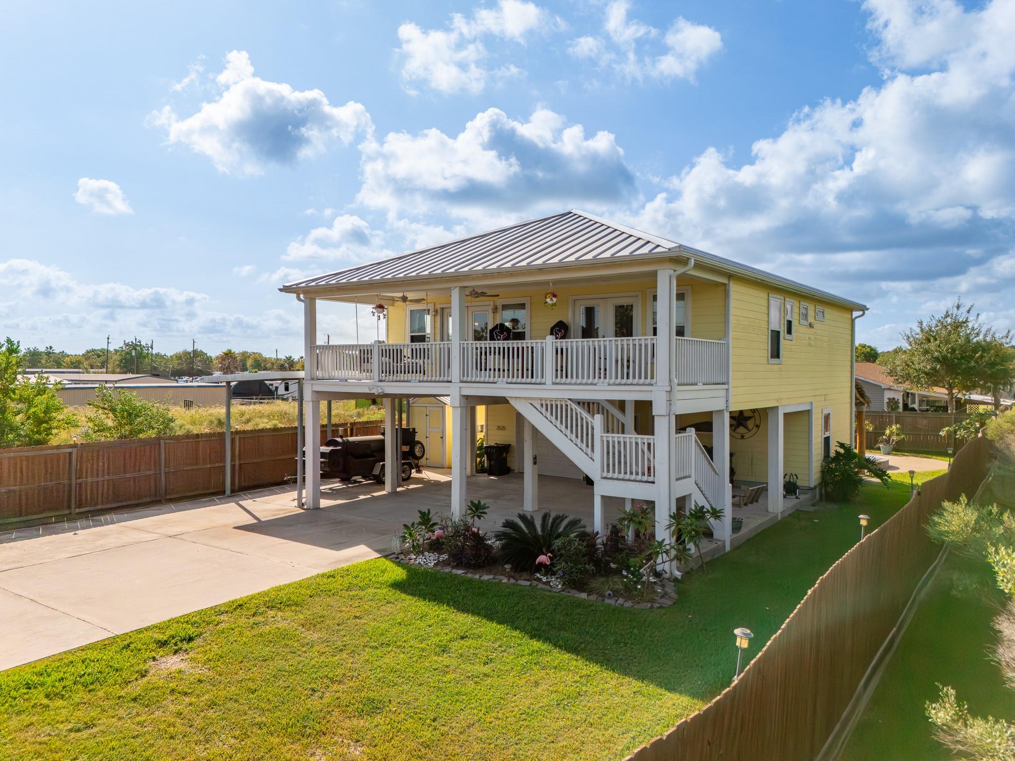 2525 E Bayshore Drive