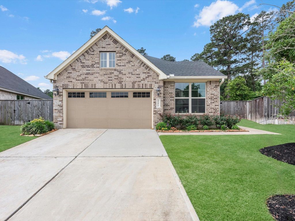 Photo of 35472 Woodtrace Circle, Pinehurst, TX 77362 (MLS # 98187215)