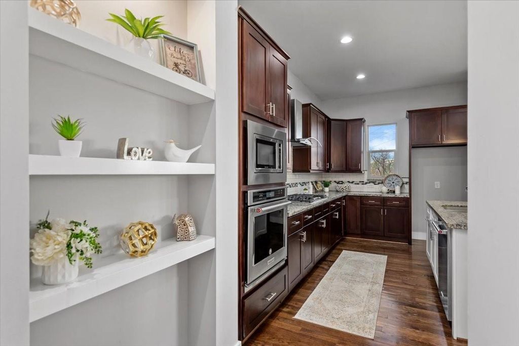 Photo of 1005 Bingham Street #5, Houston, TX 77007 (MLS # 8813586)