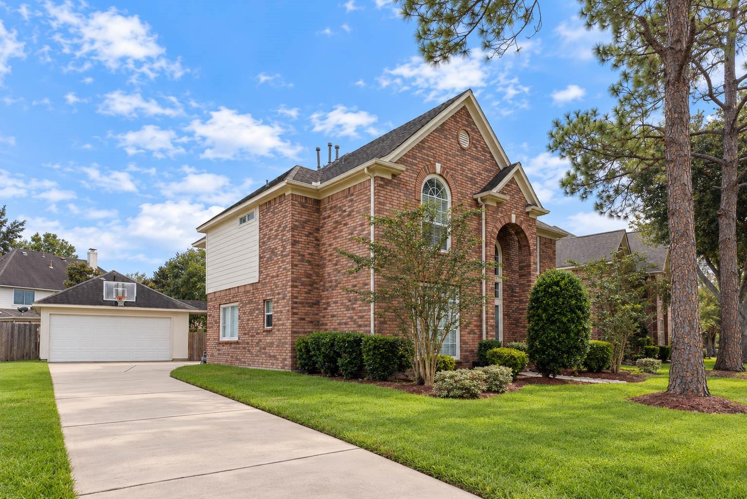 2618 Pinebend Drive