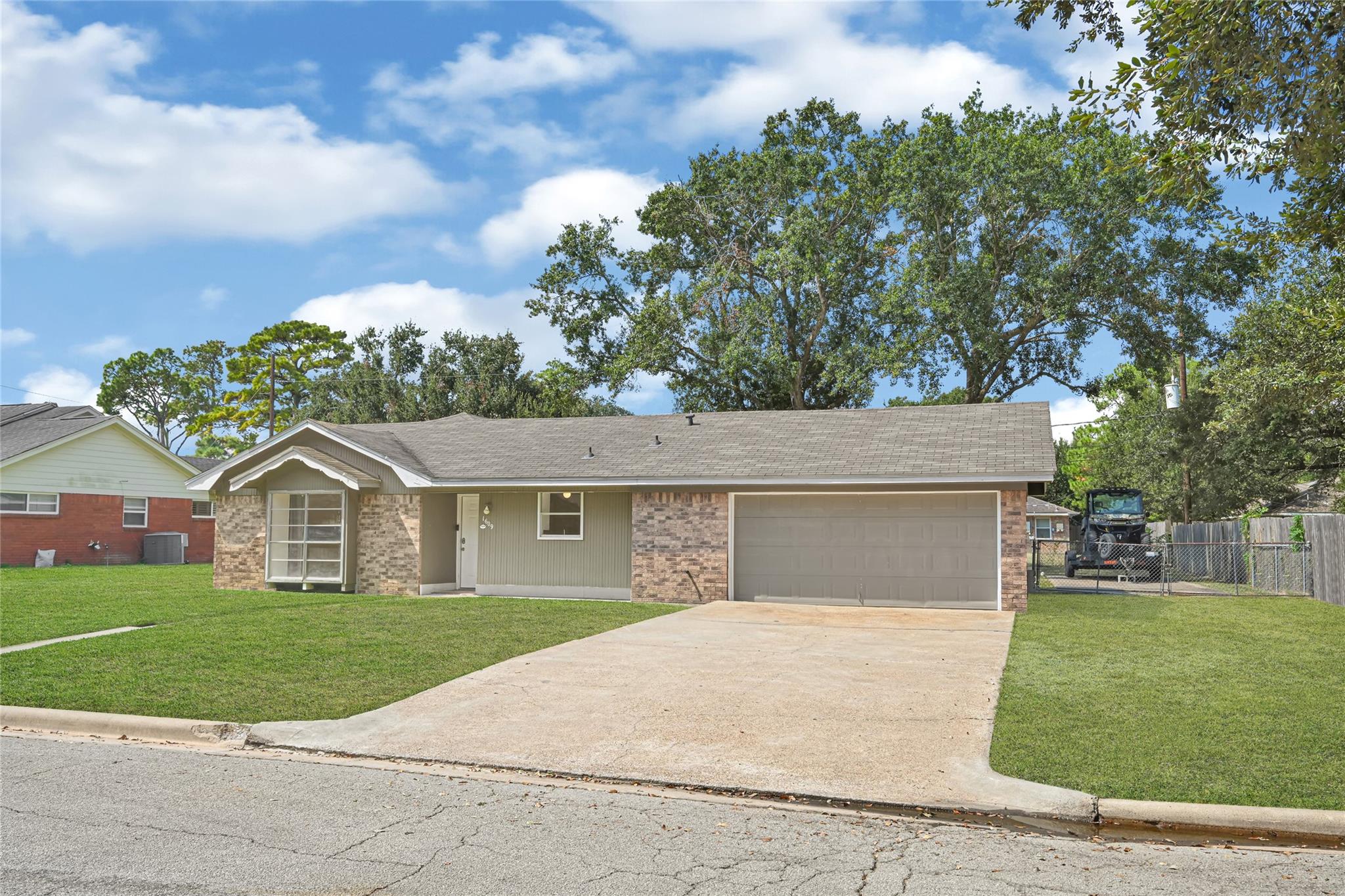 1609 Heights Drive