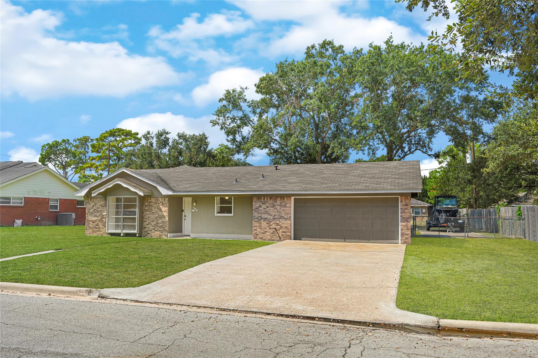 1609 Heights Drive
