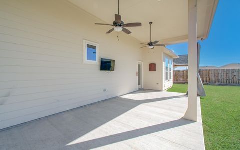 Tiny photo for 610 Rain Cloud Drive, Baytown, TX 77523 (MLS # 74986066)
