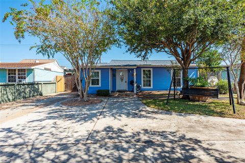 Photo of 1310 Harris Way, Galveston, TX 77551 (MLS # 63016546) Photo of 1310 Harris Way, Galveston, TX 77551 (MLS # 63016546)