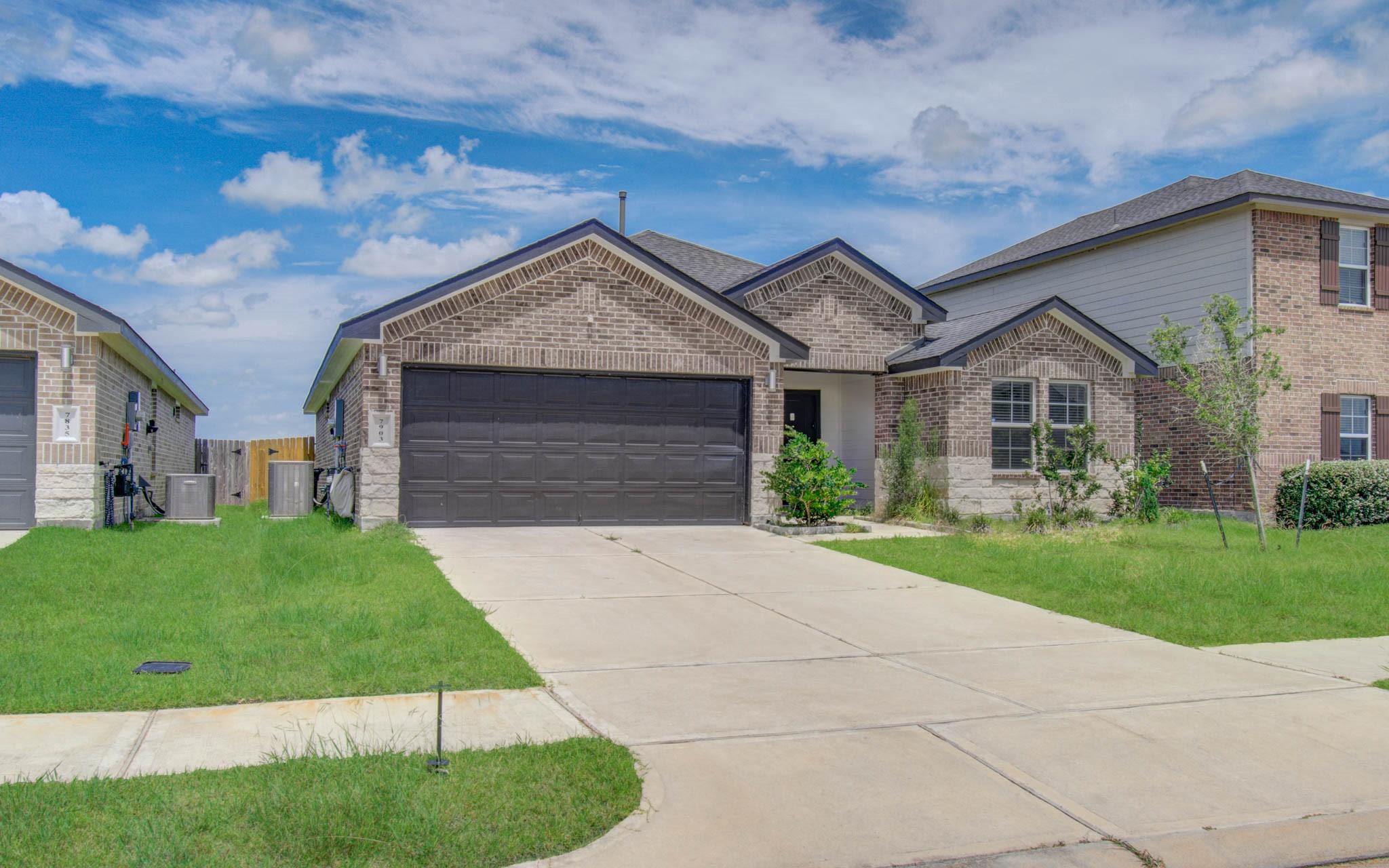 7903 Wrangler Shack Lane