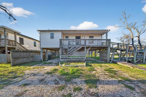 506 Oklahoma Avenue Bacliff TX 77518