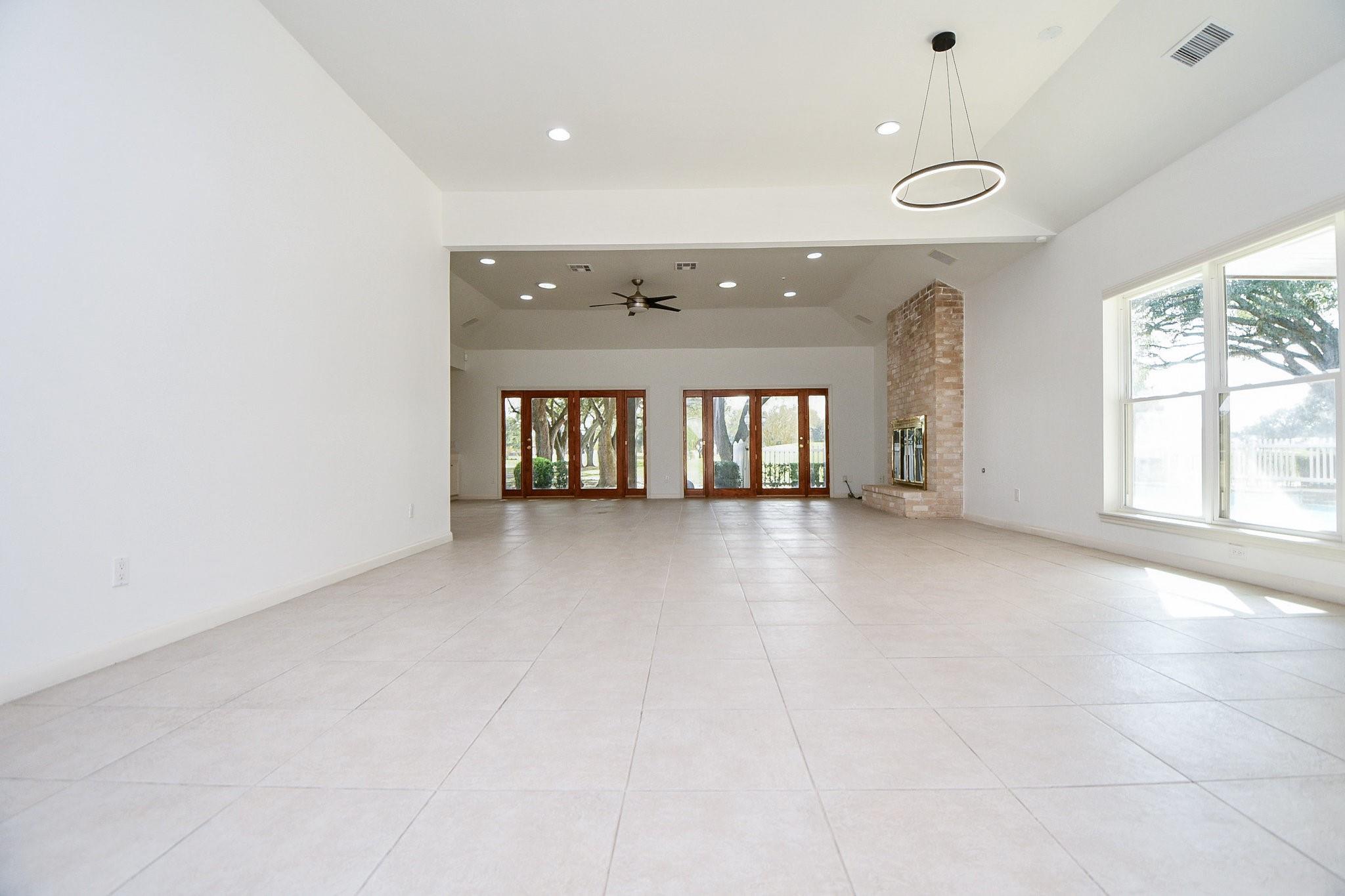 1750 N Country Club Boulevard