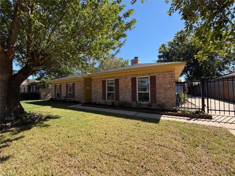 Photo of 9319 Tooley Drive, Houston, TX 77031 (MLS # 52922495)