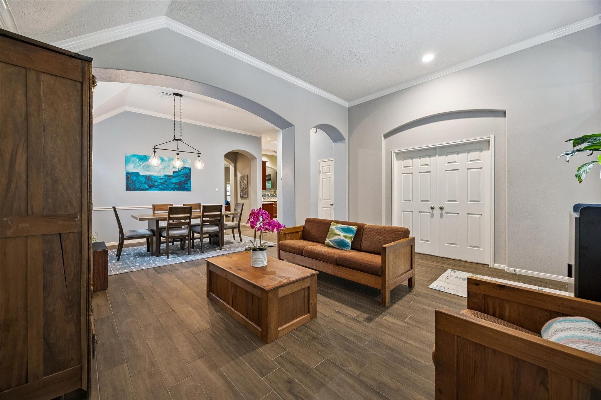 2626 Kenwood Park Lane