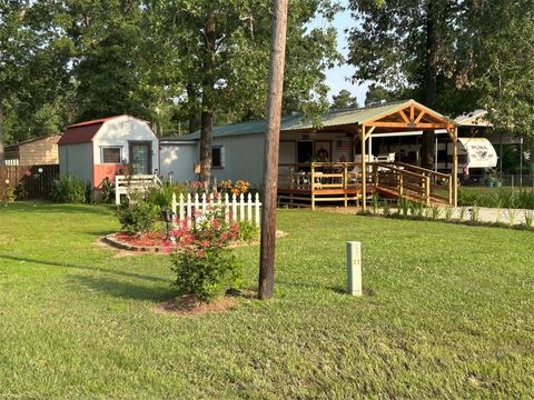 Photo of 231 Jamaica Avenue, Point Blank, TX 77364 (MLS # 75424271)