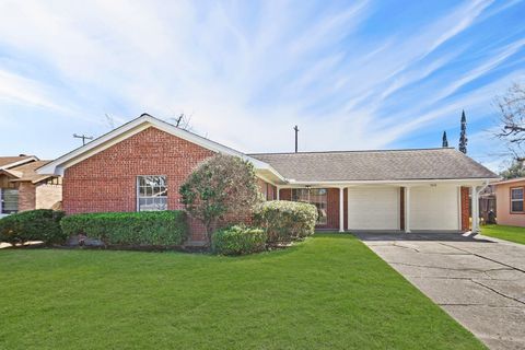 Photo of 7019 Langdon Lane, Houston, TX 77074 (MLS # 56802670)