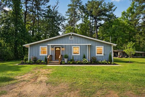 Photo of 8854 Hwy 190, Woodville, TX 75979 (MLS # 94039907)