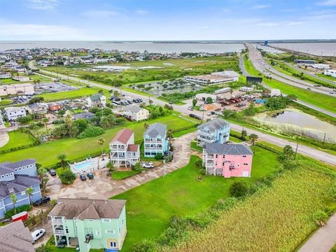 Photo of 1010 Lillian Lane, Galveston, TX 77554 (MLS # 62582607)