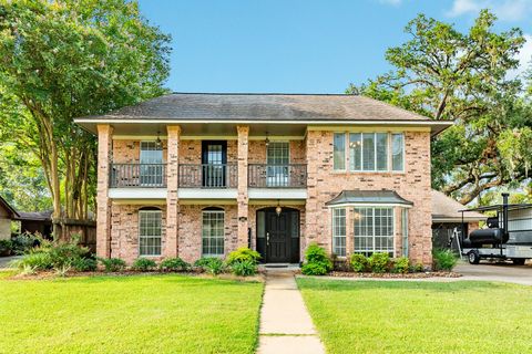 Photo of 107 Driftwood Drive, Lake Jackson, TX 77566 (MLS # 45871903) Photo of 107 Driftwood Drive, Lake Jackson, TX 77566 (MLS # 45871903)