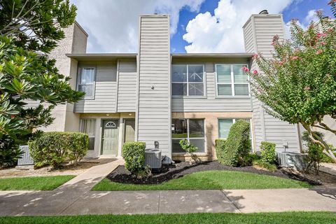 Photo of 260 El Dorado Boulevard #105, Houston, TX 77598 (MLS # 62287320) Photo of 260 El Dorado Boulevard #105, Houston, TX 77598 (MLS # 62287320)