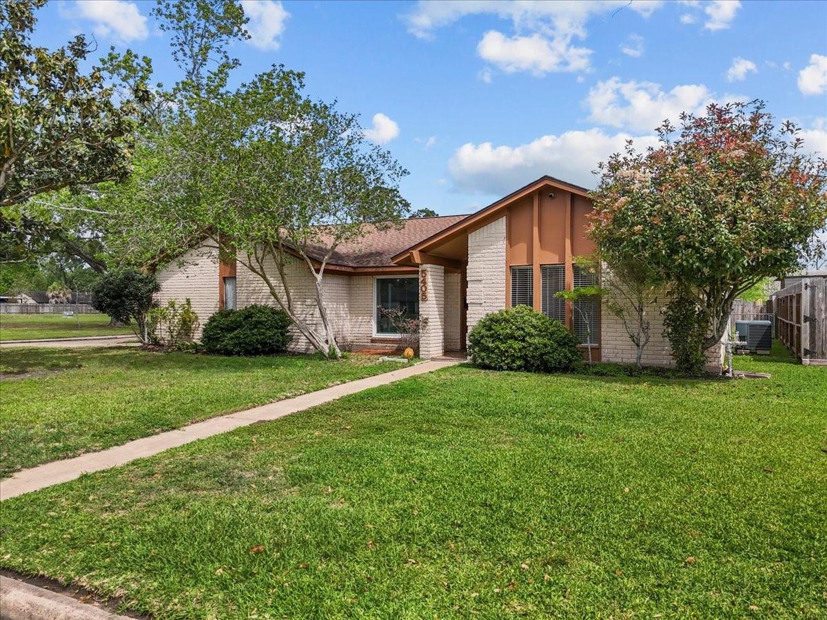 5405 Rockland Drive