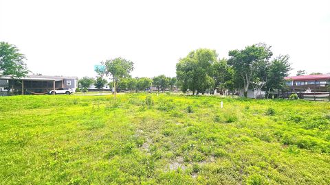 2375 Avenue D San Leon TX 77539