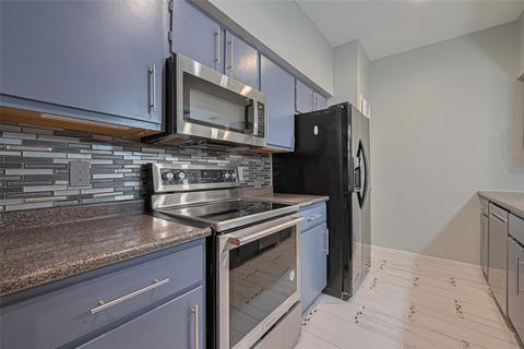 Photo of 4001 Tanglewilde Street #1402, Houston, TX 77063 (MLS # 50121378)