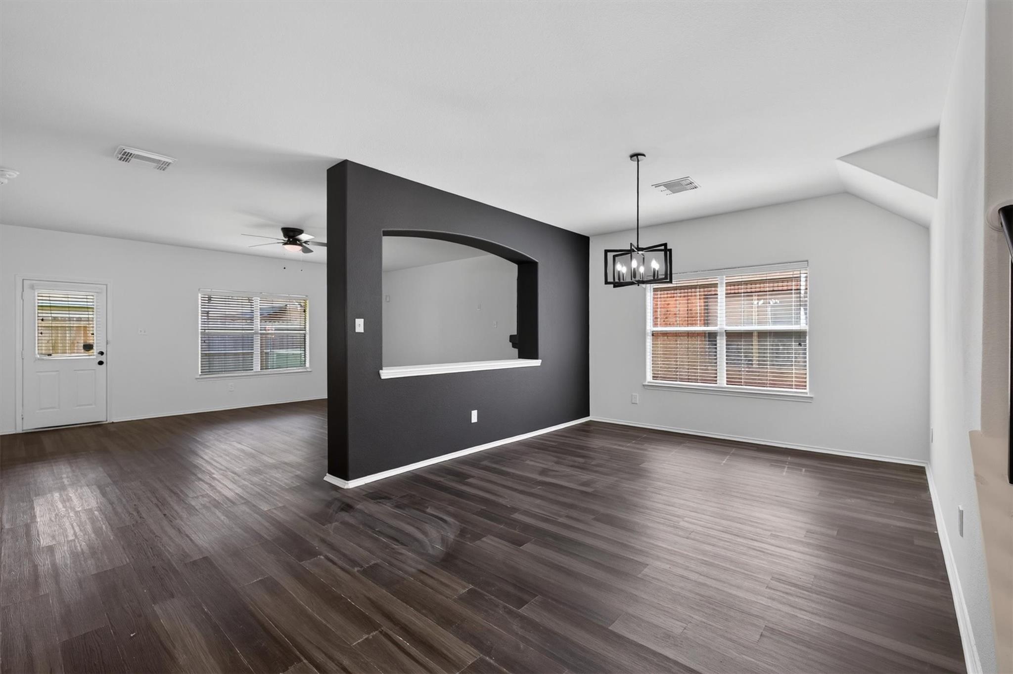 206 Unique Court