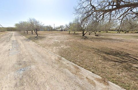 Vacant Land For Sale - 409 W Ragland Avenue<br/> Kleberg County, Kingsville, TX 78363