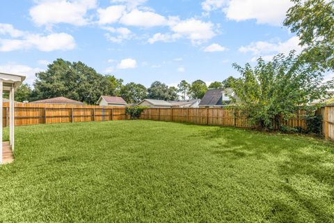 Tiny photo for 7511 Universal Drive, Houston, TX 77072 (MLS # 7590744)