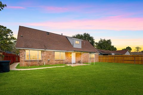 Tiny photo for 7511 Universal Drive, Houston, TX 77072 (MLS # 7590744)