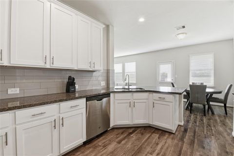 Tiny photo for 14302 Couturie Forest Trail, Houston, TX 77045 (MLS # 34346834)