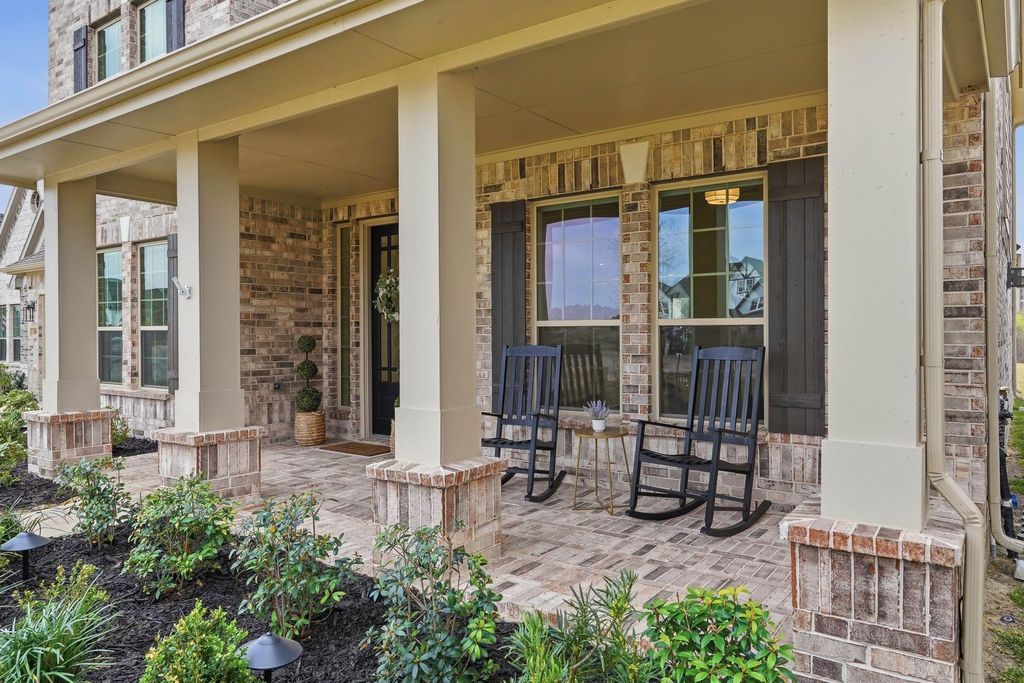Photo of 208 Peninsula Point Drive, Montgomery, TX 77356 (MLS # 81871641)