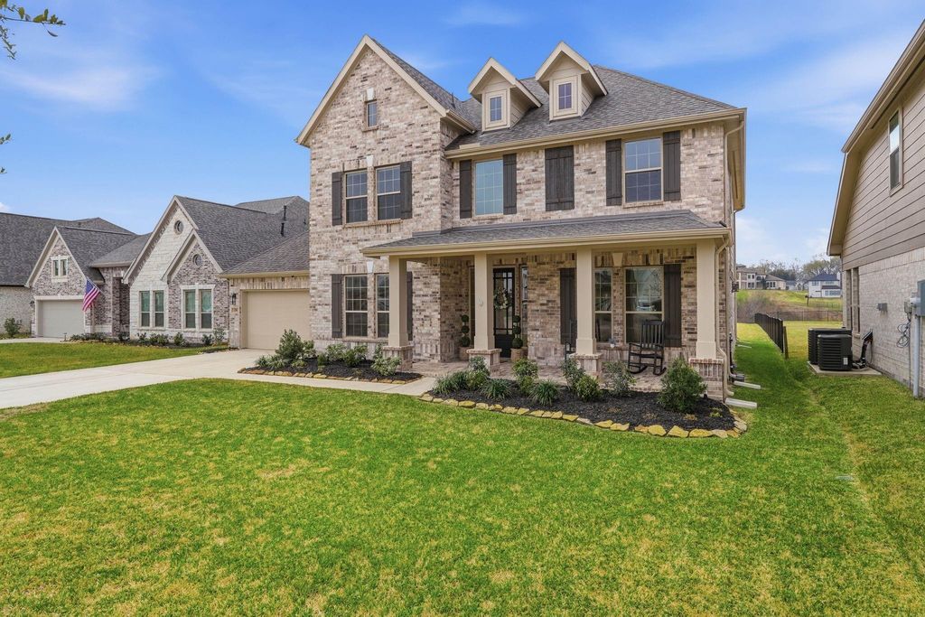 Photo of 208 Peninsula Point Drive, Montgomery, TX 77356 (MLS # 81871641)