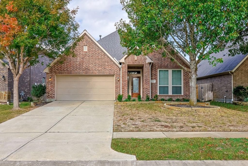 Photo of 29018 Pinnacle Ridge Drive, Katy, TX 77494 (MLS # 65542590)
