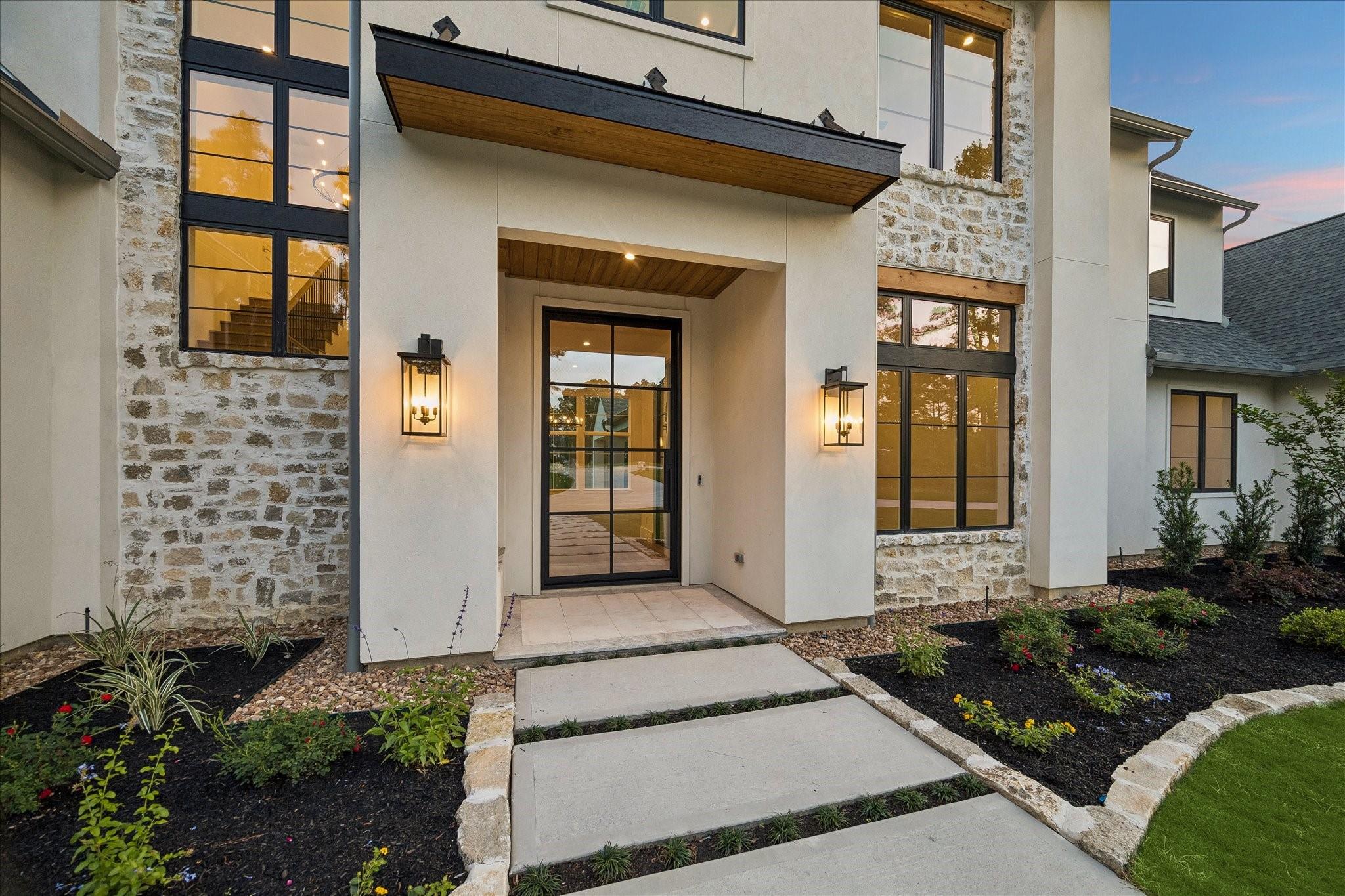 6905 Hollyleaf Court