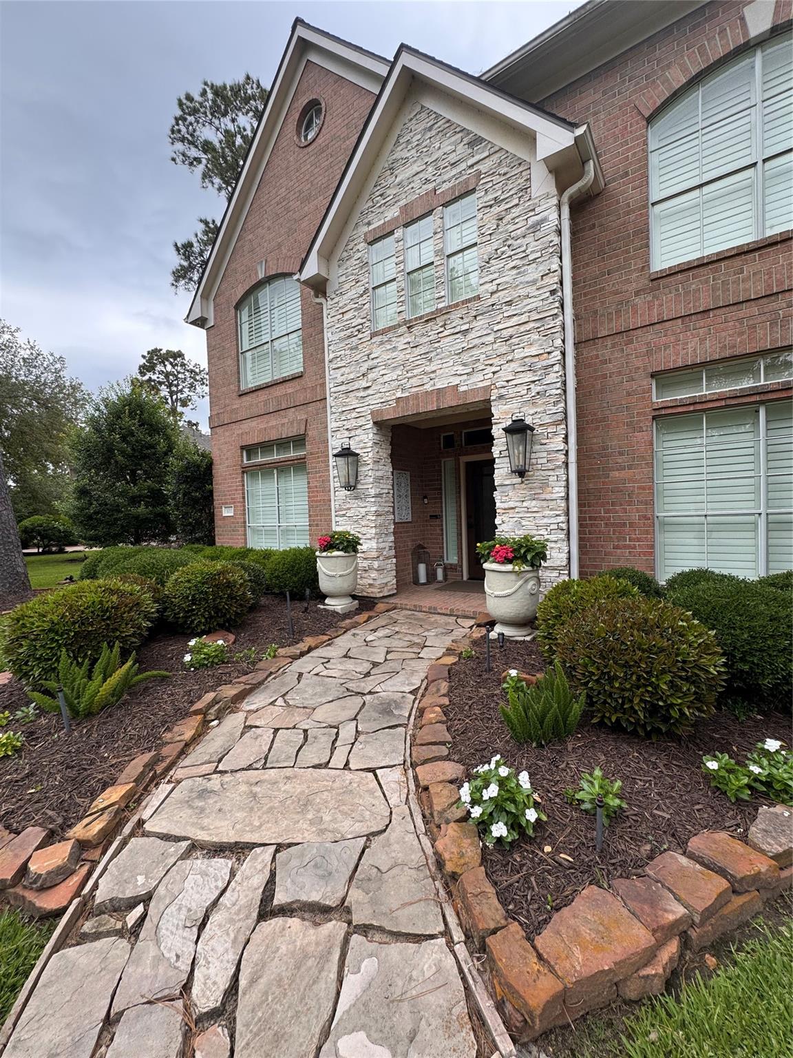 1011 Oak Park Lane