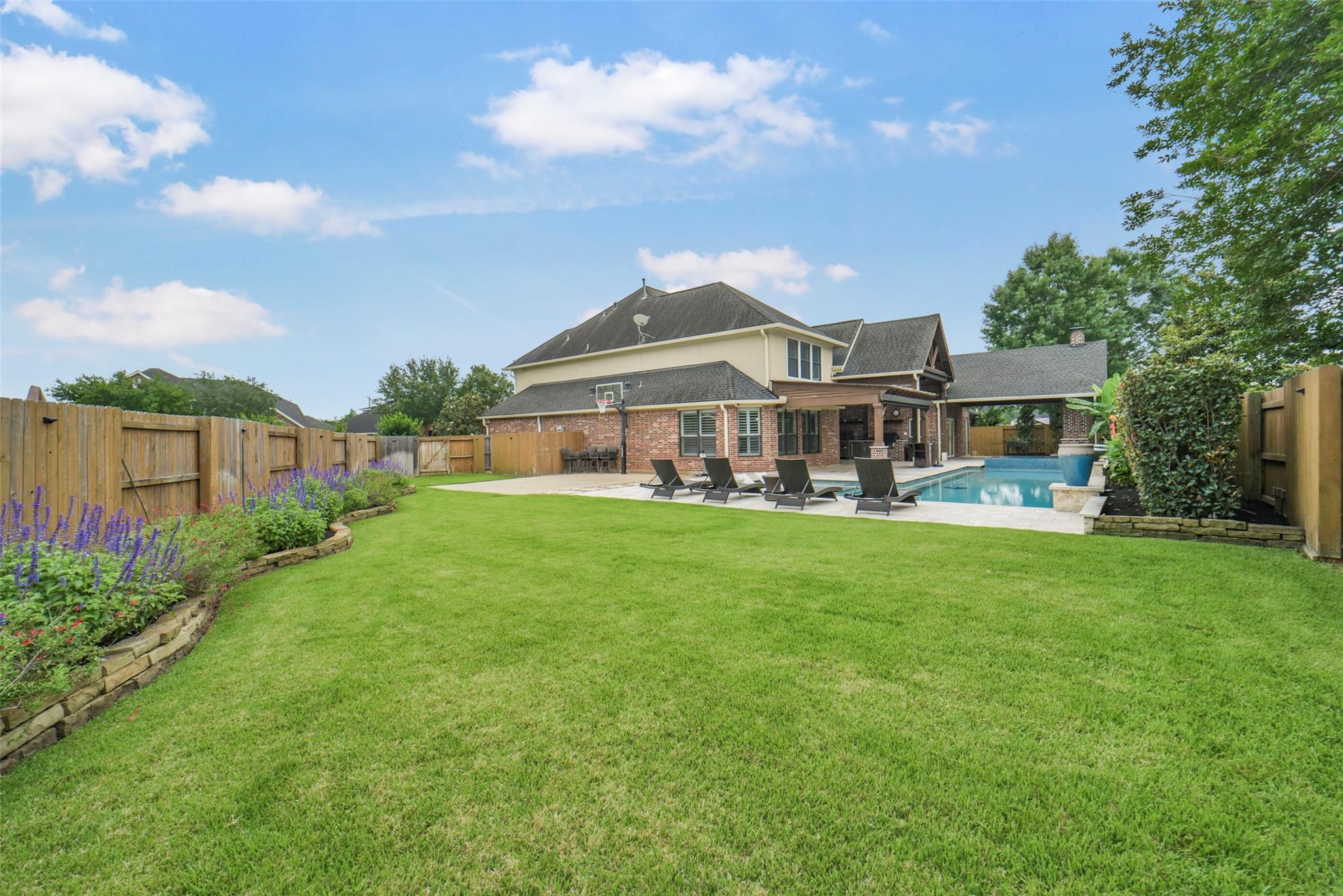 2710 Kestrel Trace Lane