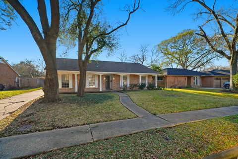 1927 Westlake Road Houston TX 77062