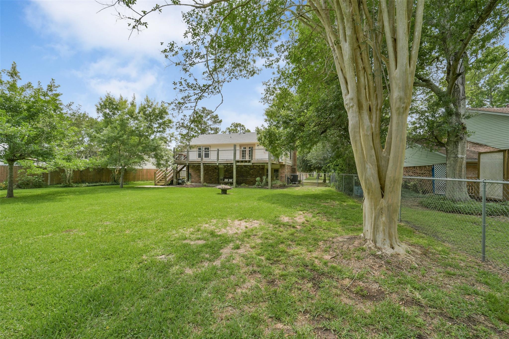613 E Castle Harbour Drive