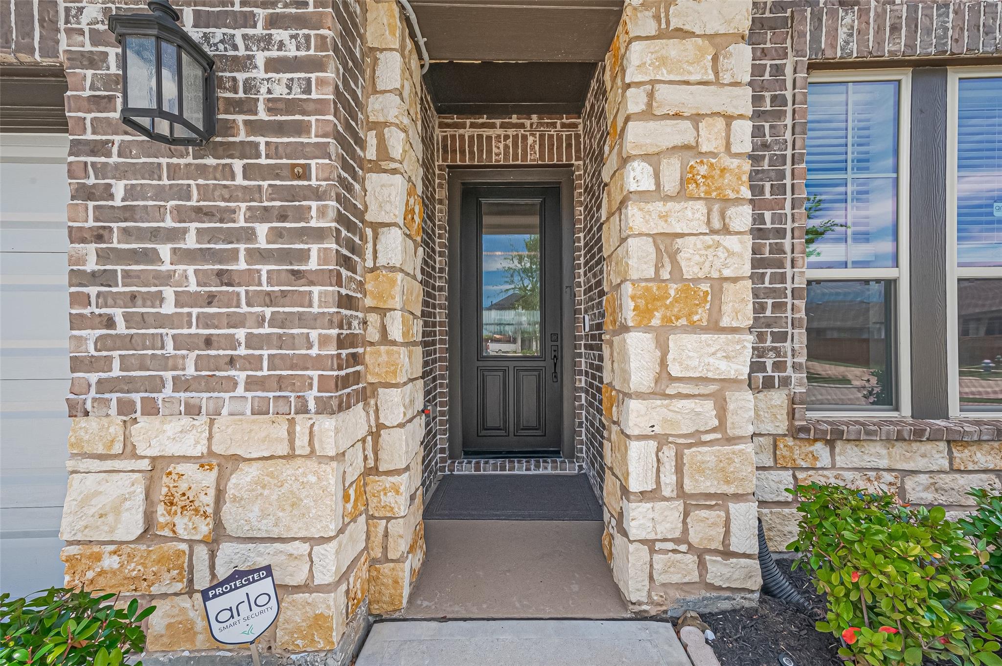 13811 Via Toluca Trail