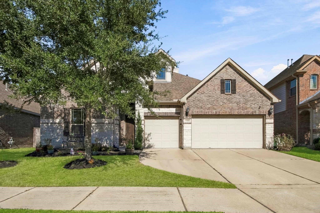 Photo of 16818 Lake Limestone Lane, Houston, TX 77044 (MLS # 43755851)