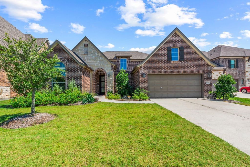 Photo of 25231 Autumn Water St, Porter, TX 77365 (MLS # 15787059)