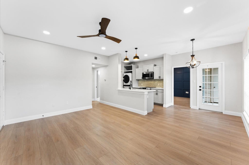Photo of 2626 Holly Hall Street #303, Houston, TX 77054 (MLS # 2038624)