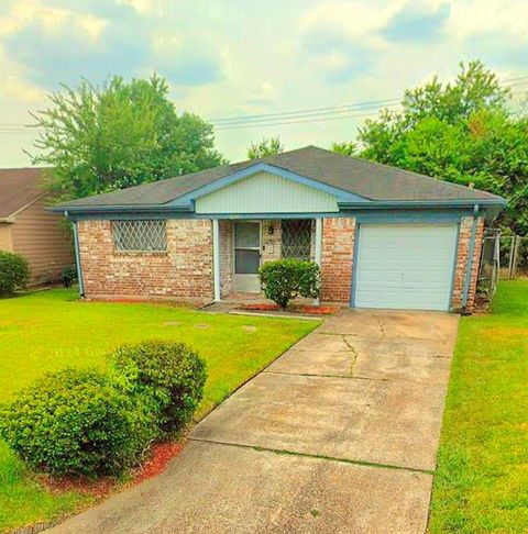 Photo of 4330 Fairgreen Lane, Houston, TX 77047 (MLS # 8053823)