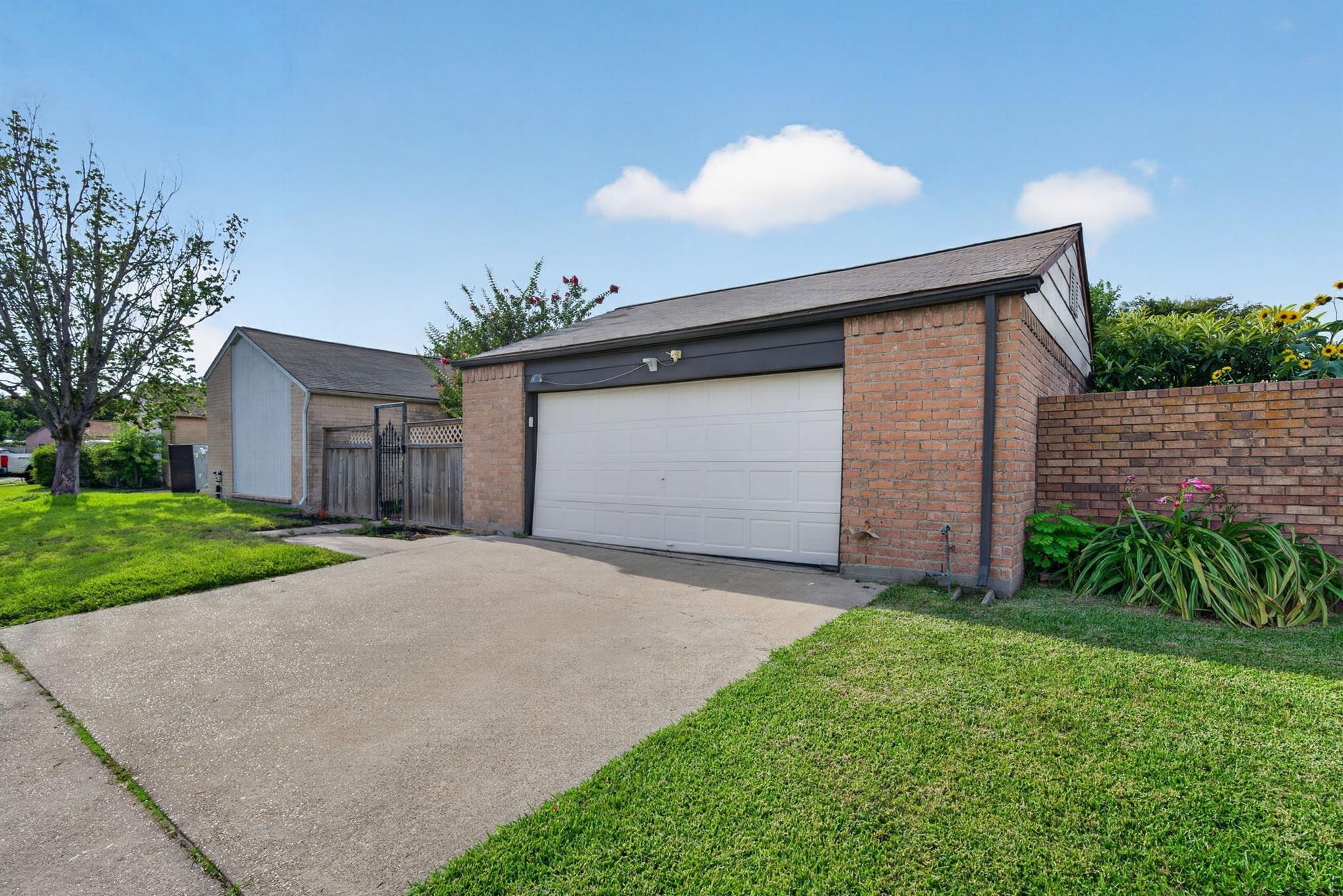 6 Quailwood Drive