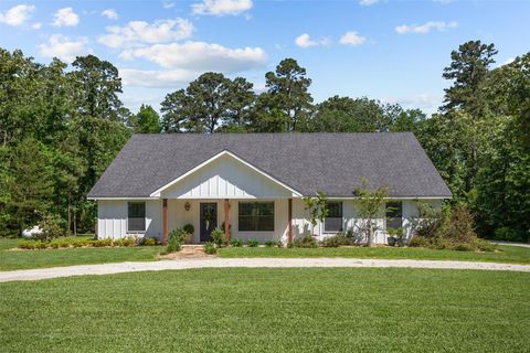 Photo of 149 Yaupon Lane, Crockett, TX 75835 (MLS # 45875389)