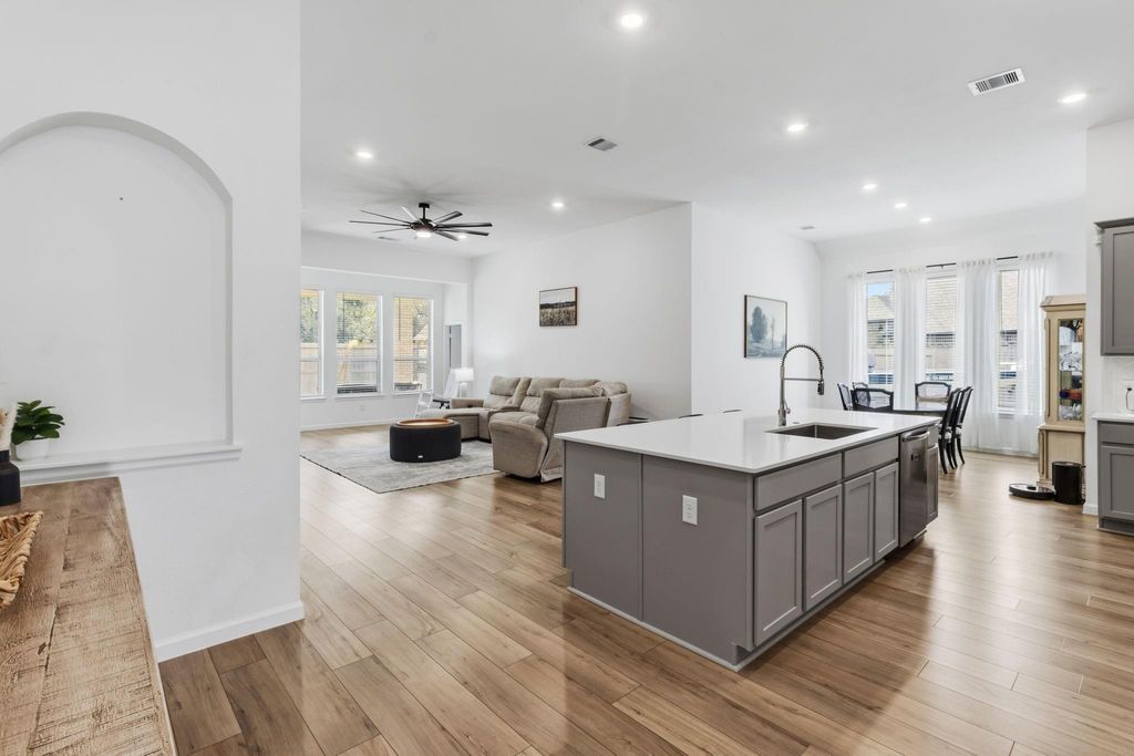 Photo of 15418 Kings Lake Court, Mont Belvieu, TX 77523 (MLS # 41357347)