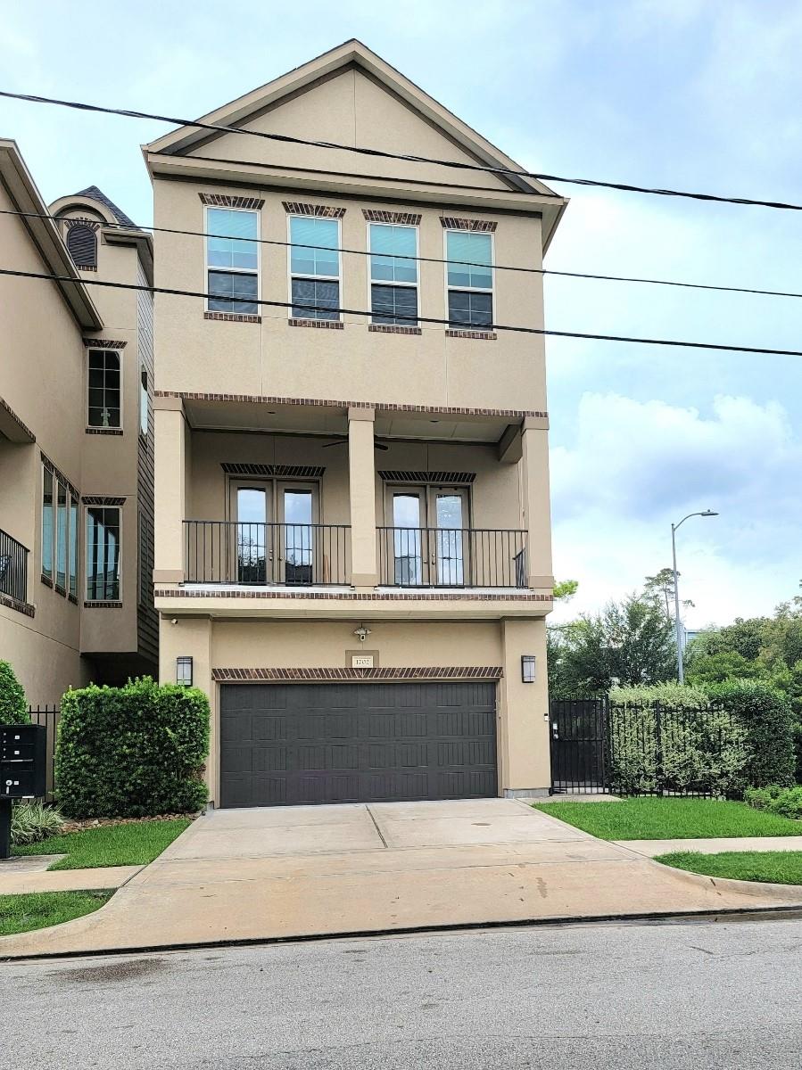 Photo of 1702 Calumet St St, Houston, TX 77004 (MLS # 12283046)